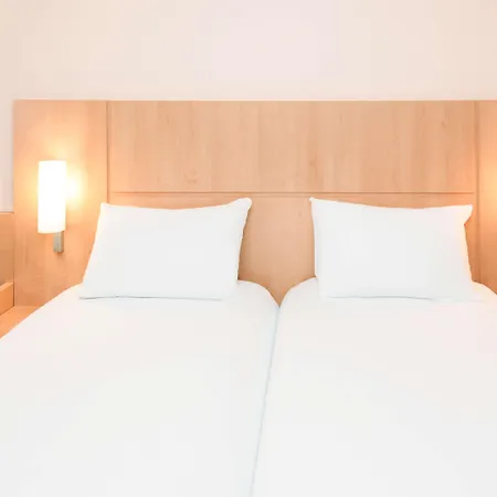 Ibis Hauptbahnhof מלון קרלסרוהה