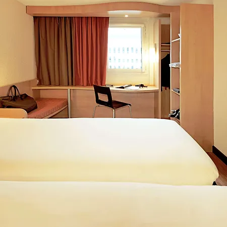 Ibis Hauptbahnhof קרלסרוהה