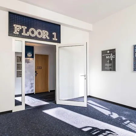 Ibis Hauptbahnhof 3*