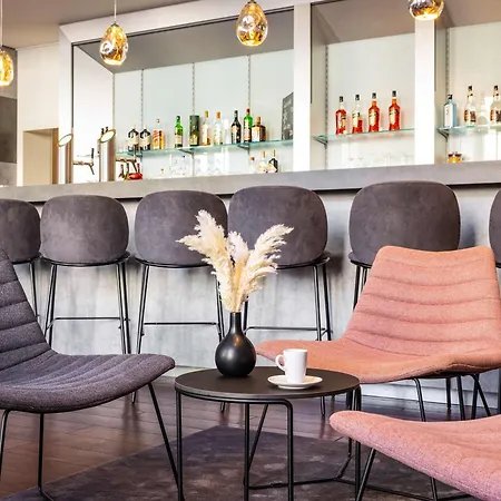 Ibis Hauptbahnhof מלון 3*